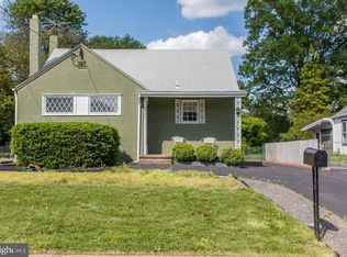 4833 Greenwood St, Brookhaven, PA 19015