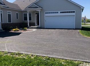 29 Edgewood Brook Rd, Barre, VT 05641