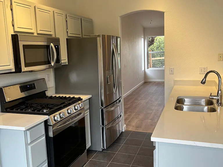 2247 Bright Star Ave — Photo 3