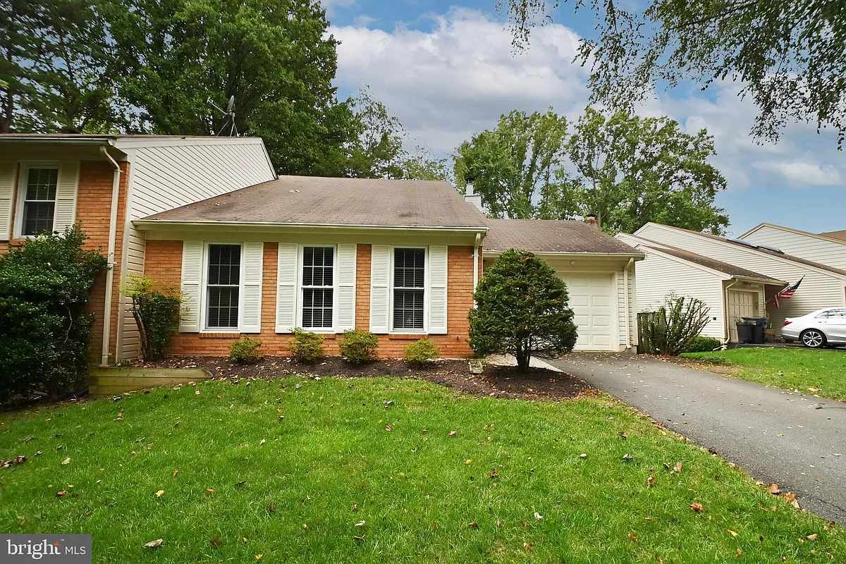 Building Photo - 10048 Wood Sorrels Ln
