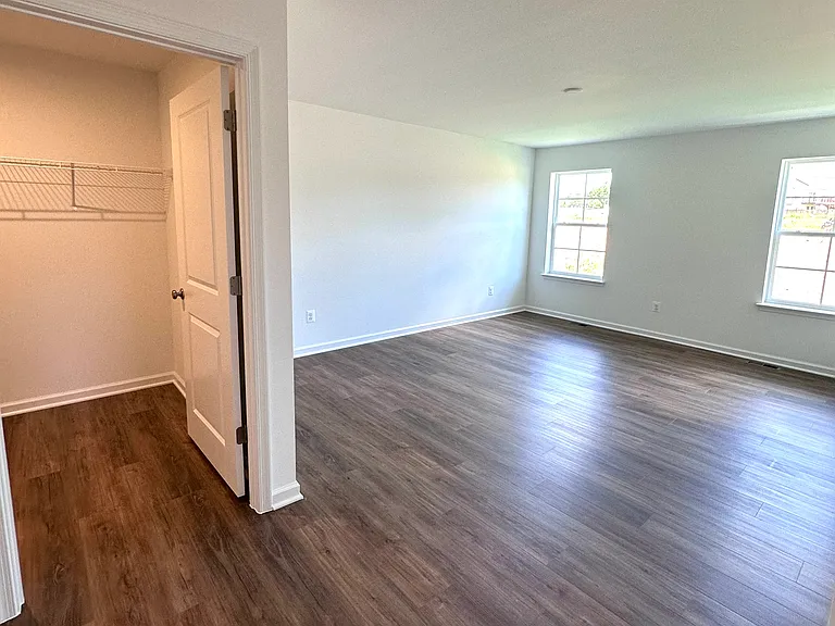 151 Capulet Ct — Photo 13