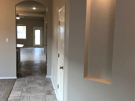 5th image of 313 S Manzanita Dr