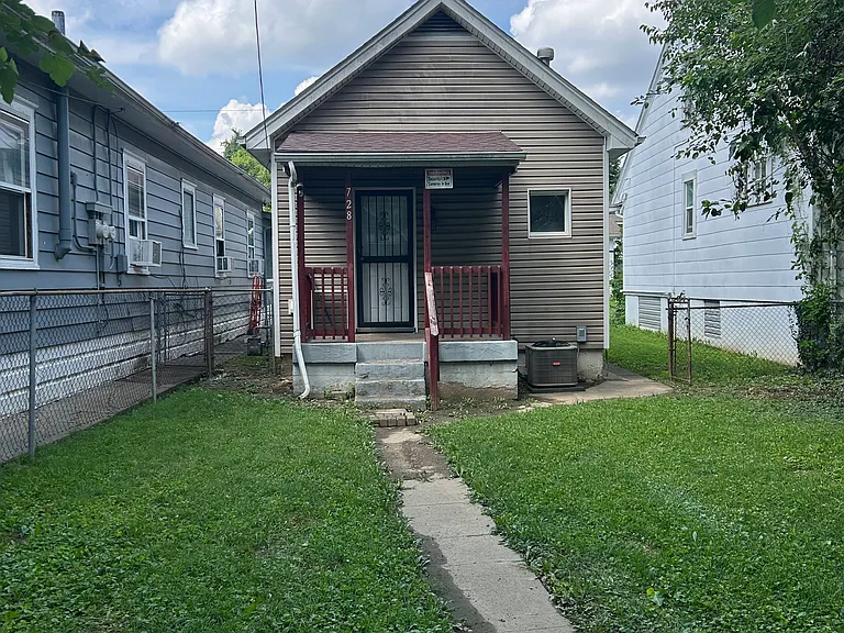 728 M St — Photo 3
