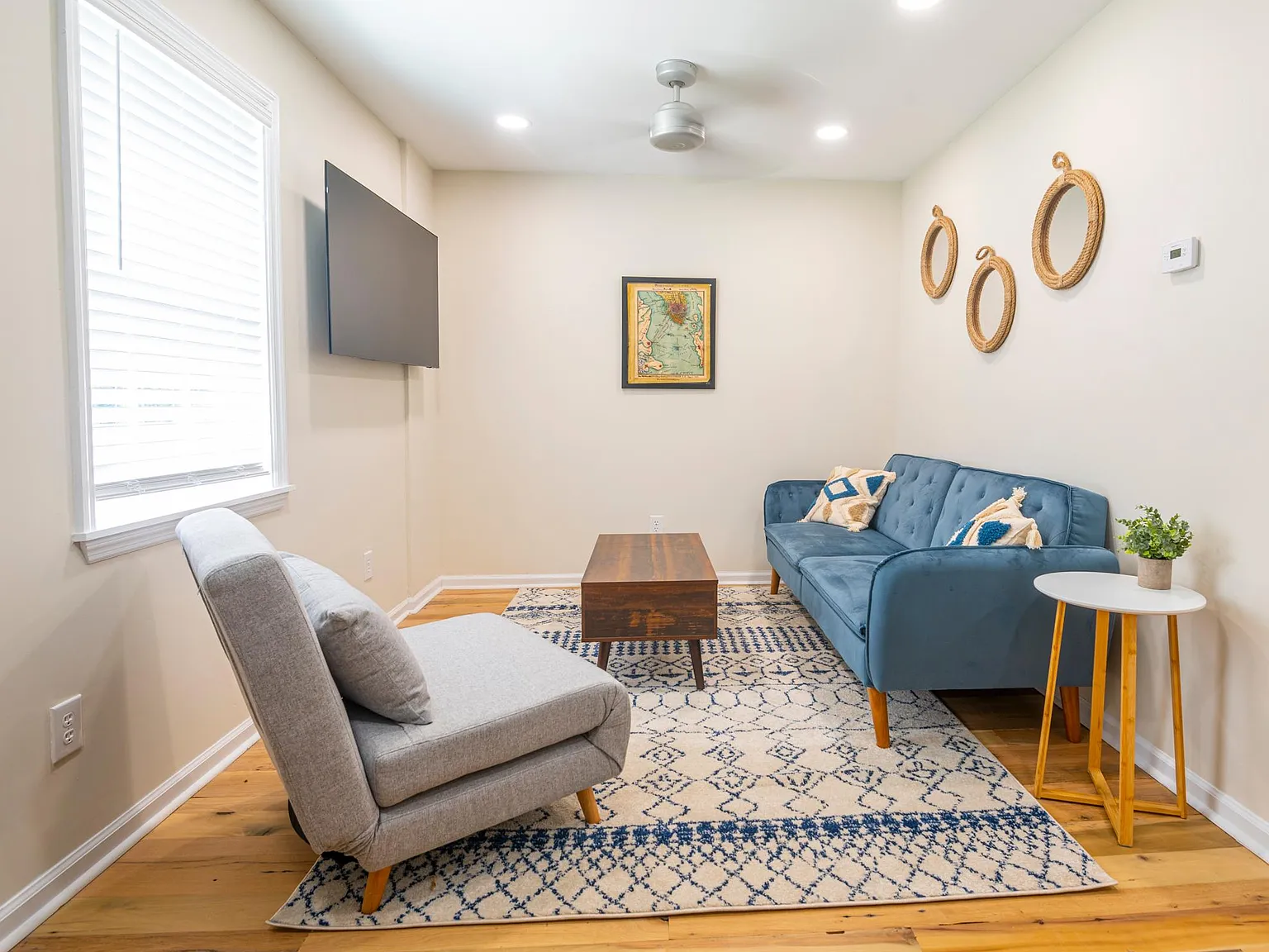 1 bed, 600 sqft, $1,900 — Photo 2