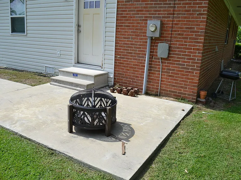 138 Cypress Cir — Photo 34