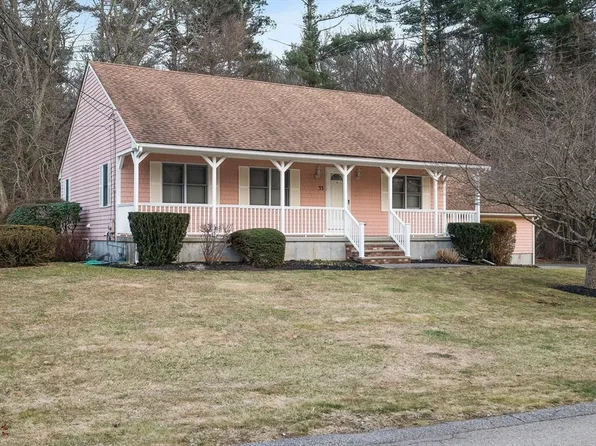 33 Pondview Cir, Taunton, MA 02780