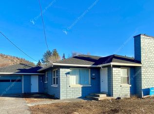 910 NE 8th St, Bend, OR 97701