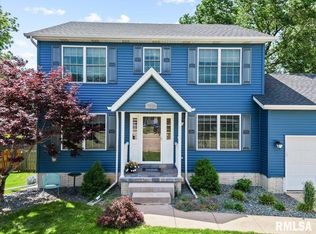6318 Wilkes Ave, Davenport, IA 52806