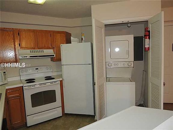 2nd image of 10 Lemoyne Ave Unit 407