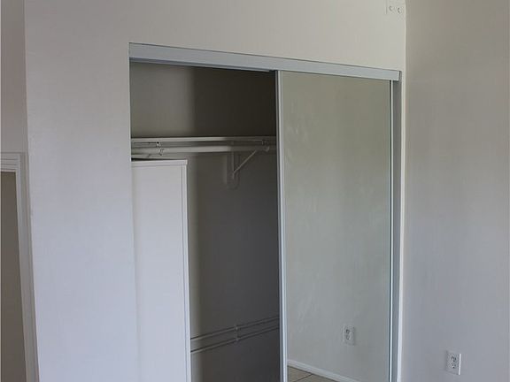 5th image of 4956 1/4 W 98th St