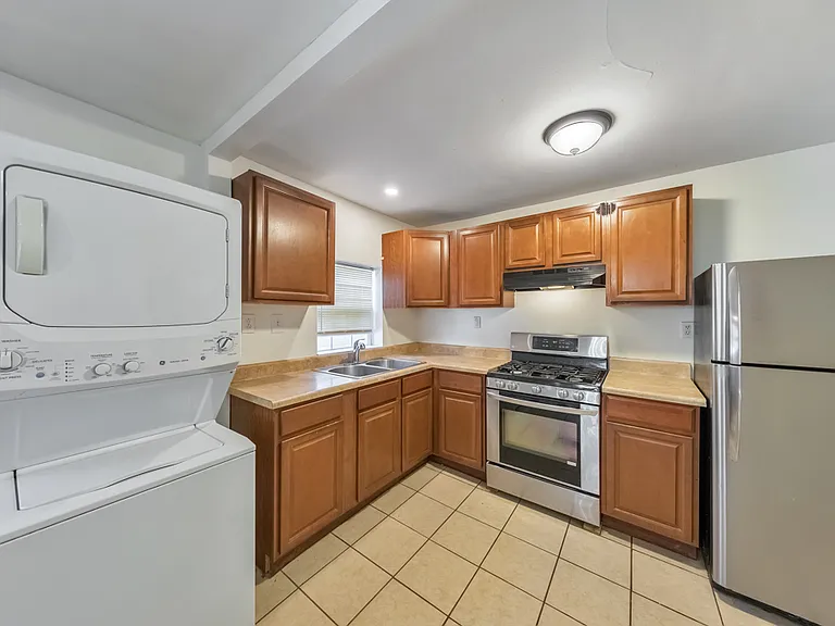 1776 Spring Ave — Photo 10