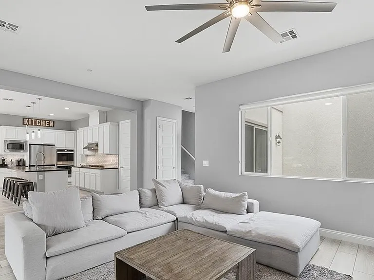 2562 Millburn Ave — Photo 12