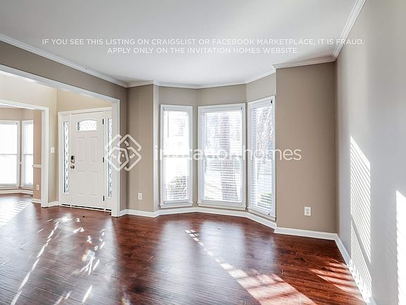 2nd image of 1015 River Overlook Dr
