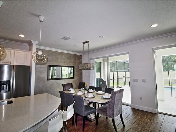 4th image of 2641 Calistoga Ave