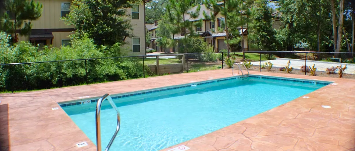 The Woodlands Apartments — Photo 2