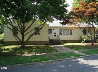 460 Edward St, Fairfield, CT 06824