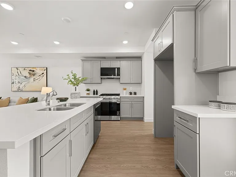 2109 N White Ave #2109A — Photo 28