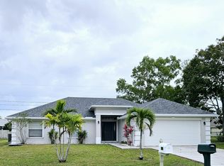 2543 SE West Blackwell Dr, Port Saint Lucie, FL 34952