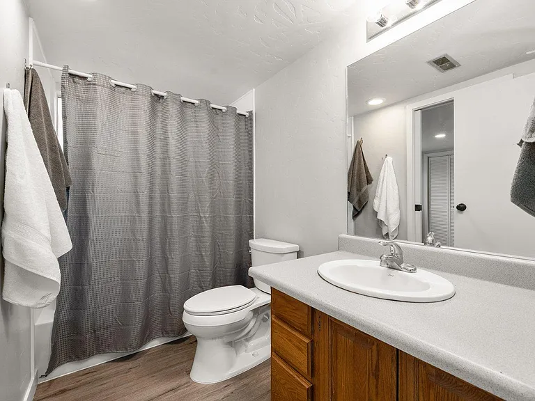 12709 E 31st Ave — Photo 14