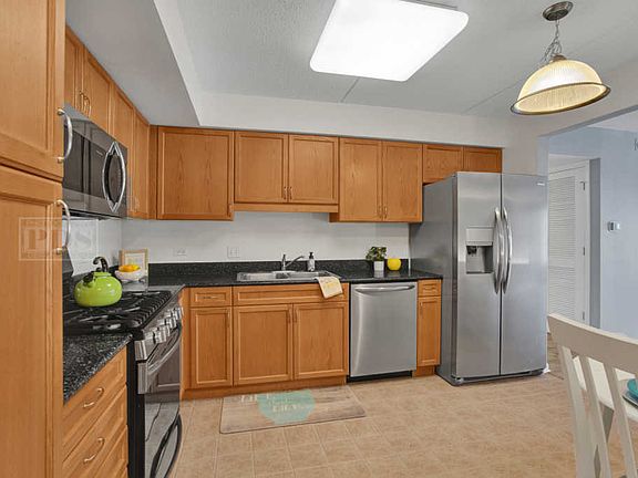 4th image of 430 S Western Ave Unit 302