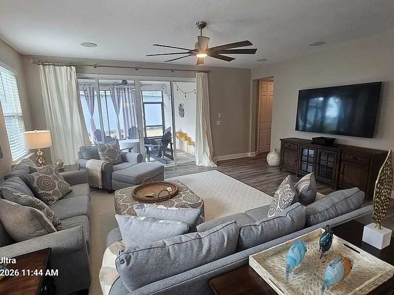 21 Los Lagos Blvd — Photo 45