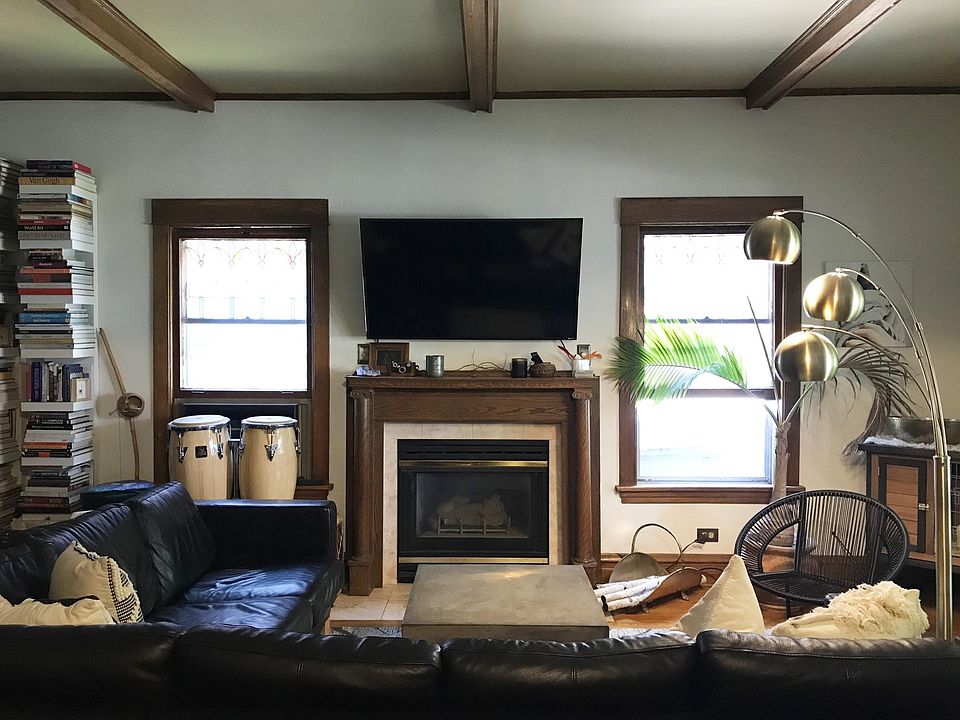1st image of 134 S Grove Ave #1