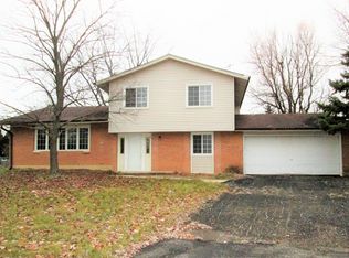 6 Devon Ct, Bolingbrook, IL 60440