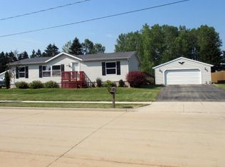 750 E Raymond Ln, Manitowoc, WI 54220