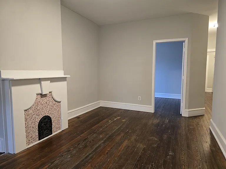 1414 N Harrison St — Photo 2