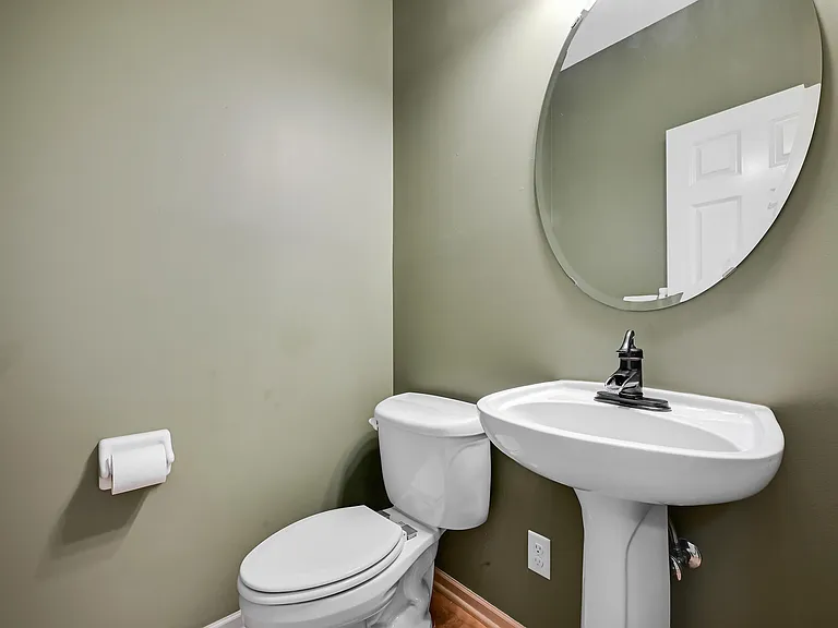 7950 Victoria Way — Photo 29