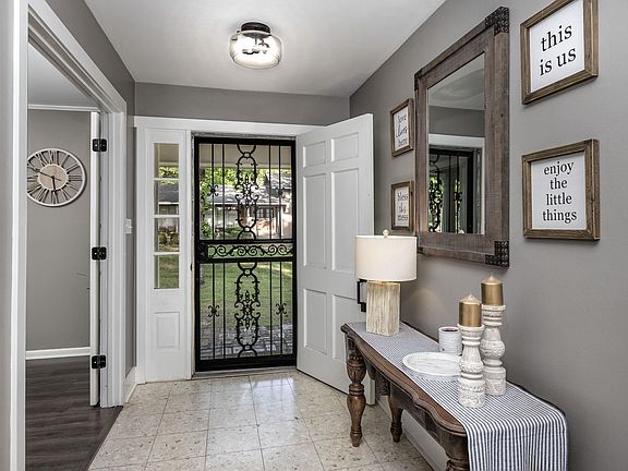 5th image of 15 Shady Ln