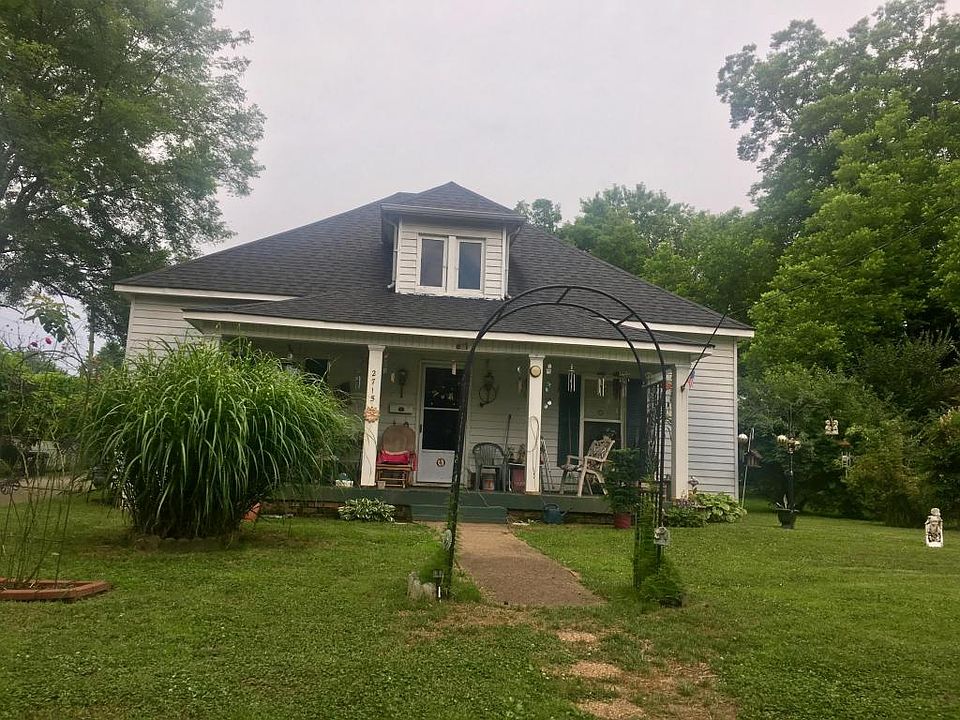 2nd image of 2715 Oswald St