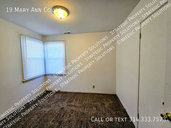2nd image of 19 Mary Ann Ct
