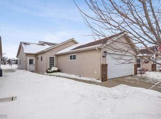 2837 35th St S, Moorhead, MN 56560