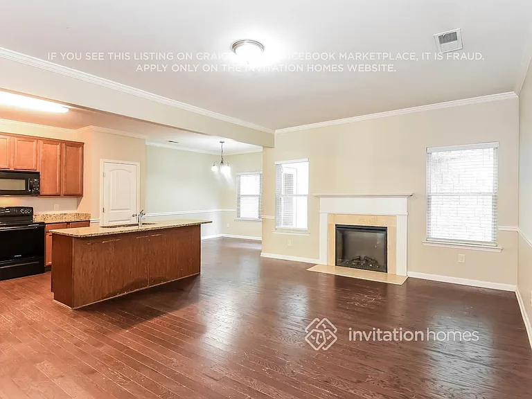526 Crestmont Ln — Photo 4