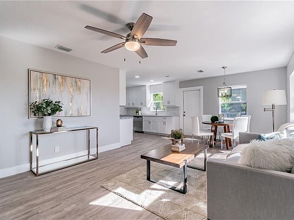 5th image of 3809 W Pearl Ave