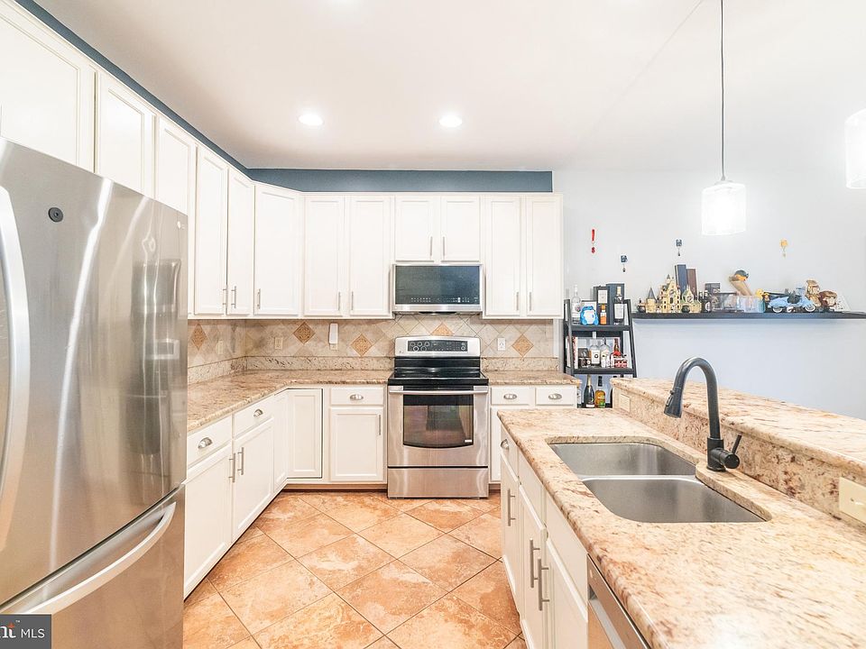 6005 Honnicut Dr, Centreville, VA 20121 | Zillow