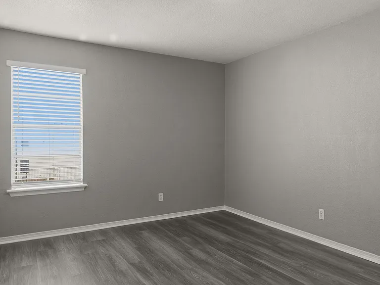 Timberwood Apartments — Photo 24