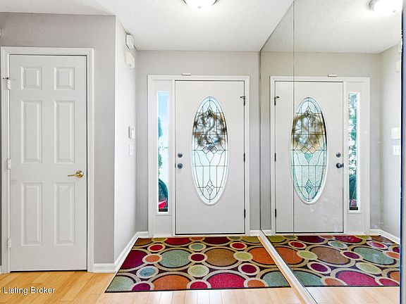 3rd image of 11413 Catalpa View Ct