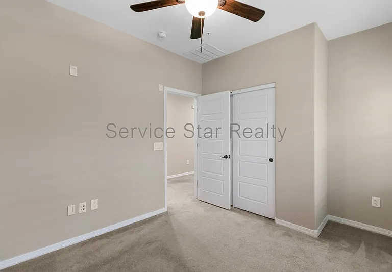 5550 N 16th St #109 — Photo 11