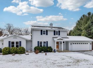 12628 E Glacial Crest Dr, Whitewater, WI 53190