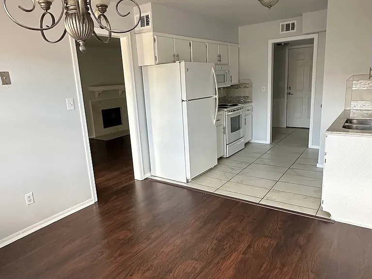 1825 E Lindsey St #2 — Photo 21