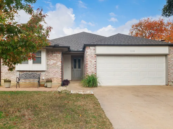 1508 Briarcrest Dr, Grapevine, TX 76051