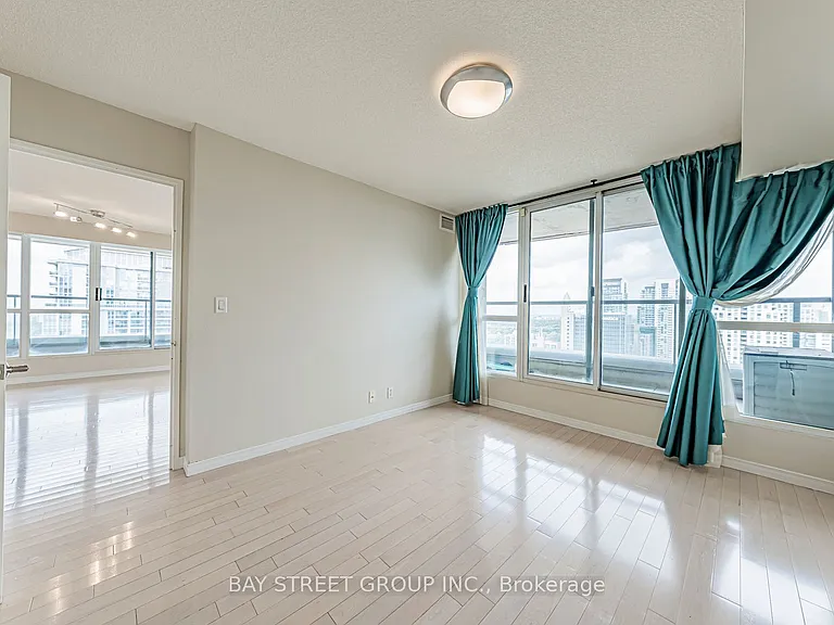 23 Hollywood Ave #3802 — Photo 14