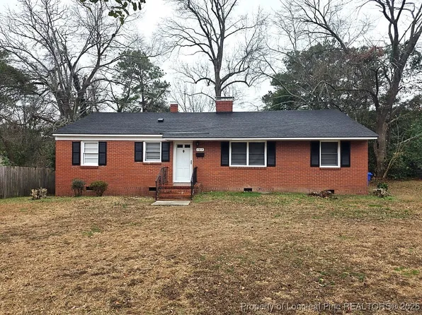 1917 Catawba St, Fayetteville, NC 28303