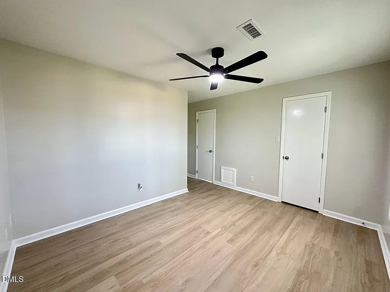 4050 Arckelton Dr — Photo 12