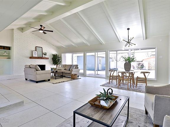 5th image of 2240 Ivanhoe Ln