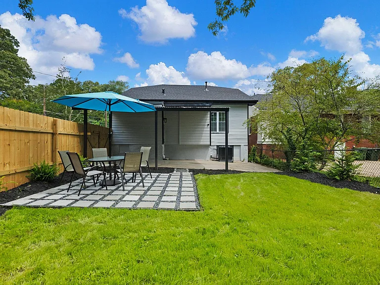 1054 Katherwood Dr SW — Photo 23