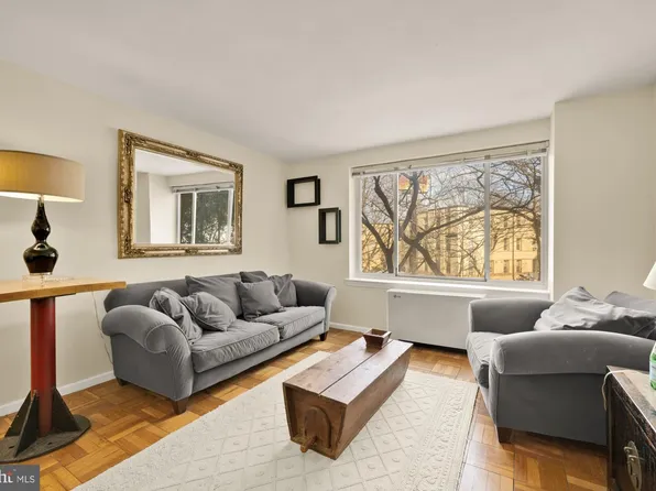 4100 W St NW APT 308, Washington, DC 20007