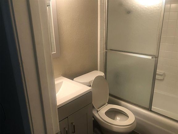5th image of 423 E Cherry Cir